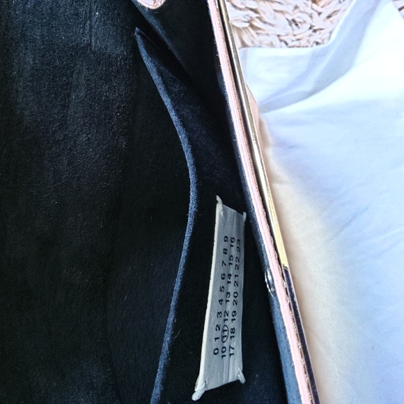 💥NEW💥MAISON MARTIN MARGIELA🥳Host Pick🥳Peach Suede Clutch - Picture 5 of 7